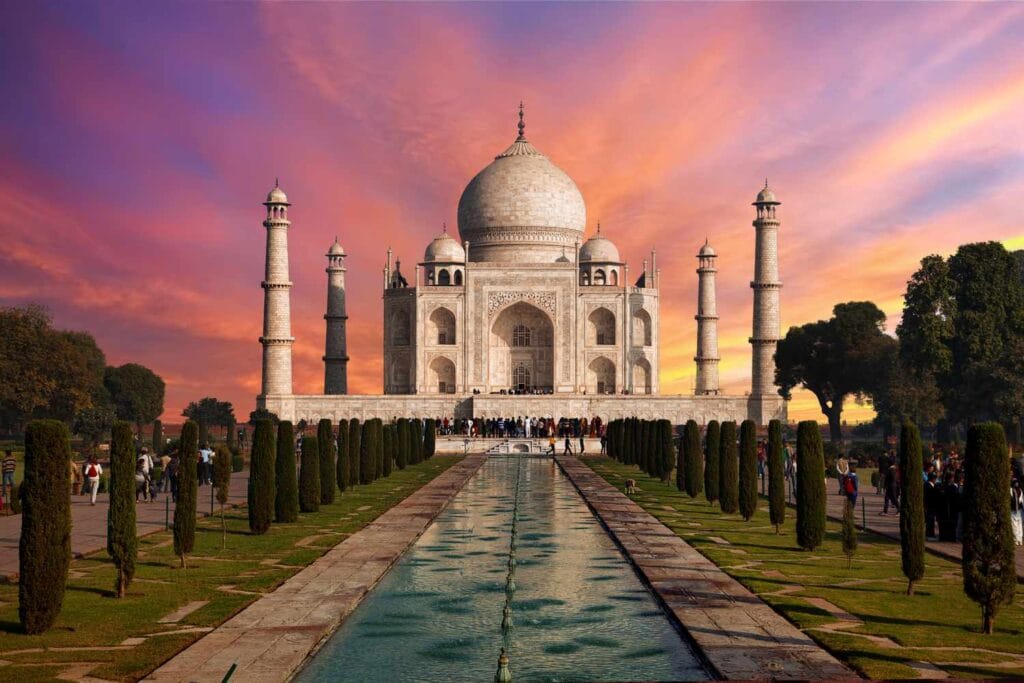Taj Mahal History & Facts